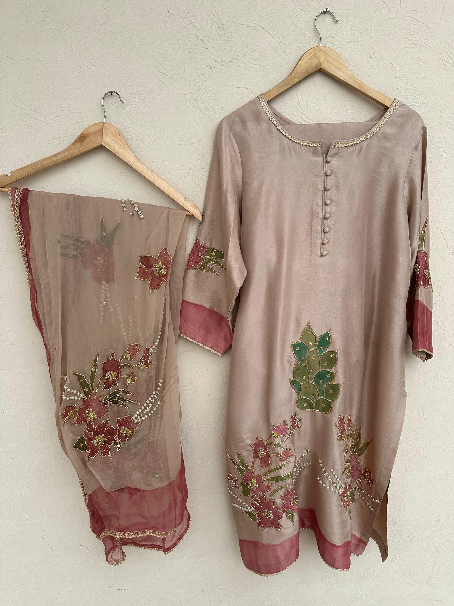 Peach cherry blossoms